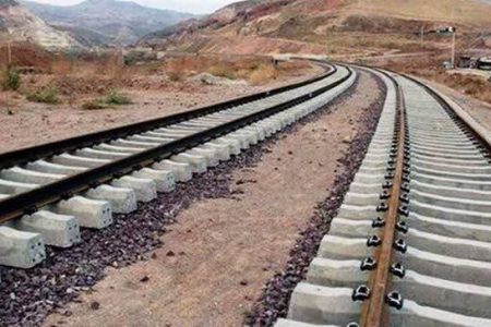 پیگیری تکمیل راه آهن دورود به خرم‌آباد